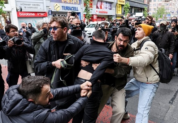 Турската полиция задържа стотици протестиращи в Истанбул които се опитаха