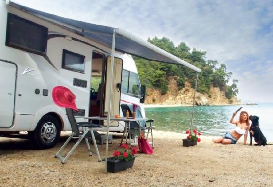 Радикални промени в движението паркирането и нощуването на кемпери каравани