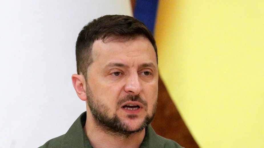 Президентът на Украйна Володимир Зеленски заяви че сключването на примирие