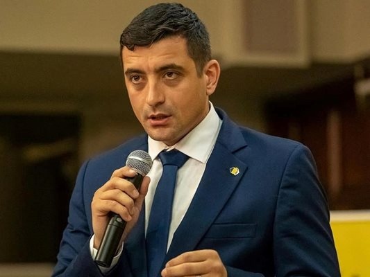 Кандидатът на националистическата партия Алианс за обединение на румънците АУР