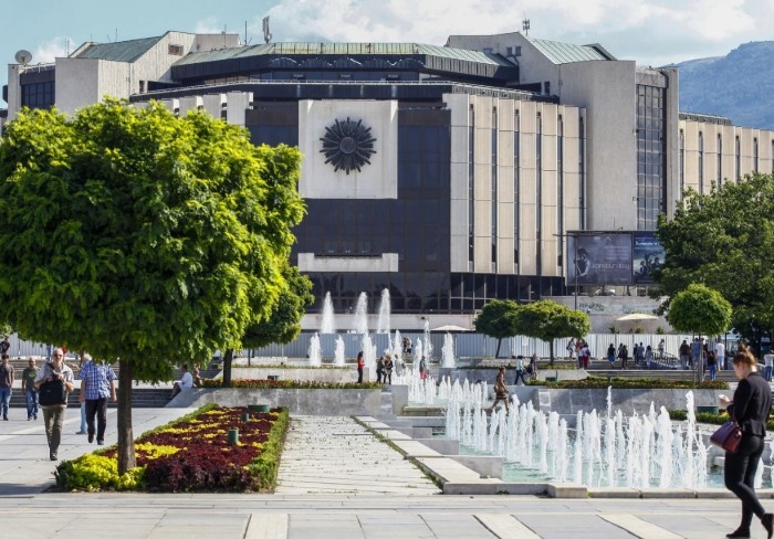 Проучване на DiscoverCars com направено през април  поставя София като столицата с