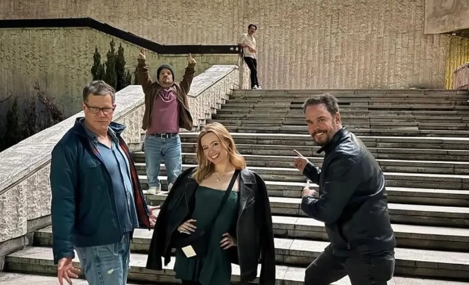 Група холивудски звезди познати от малкия и големия екран се