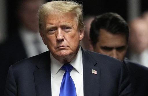 Президентът на САЩ Доналд Тръмп сигнализира че може да намали