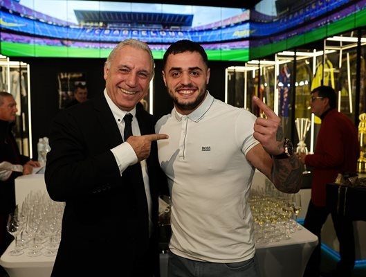 Легендата на българския футбол Христо Стоичков поздрави олимпийския шампион Карлос Насар по повод 21 вия