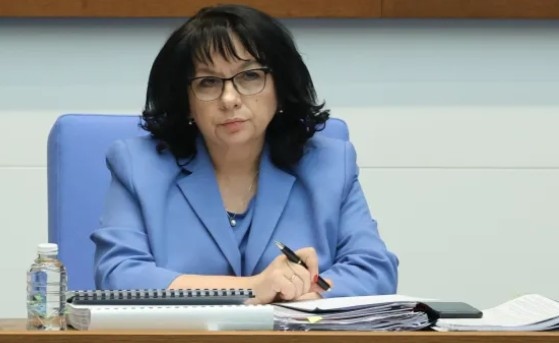 Министерството на финансите чрез Закона за държавния бюджет за 2025