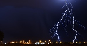 През следващото денонощие през страната ще преминава средиземноморски циклон Ще