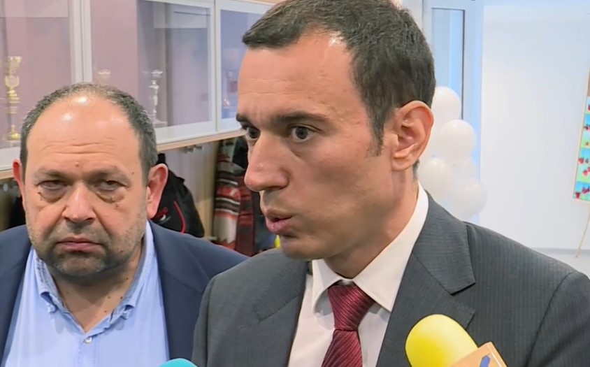 Хората с карти за градски транспорт ще бъдат компенсирани Това