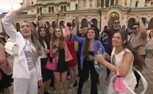 Започнаха абитуриентските балове а с тях и неразумните действия на