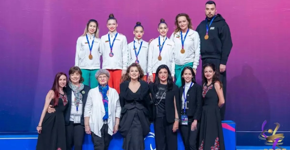 Българският национален отбор за девойки в състав Магдалена Вълкова Антоанета