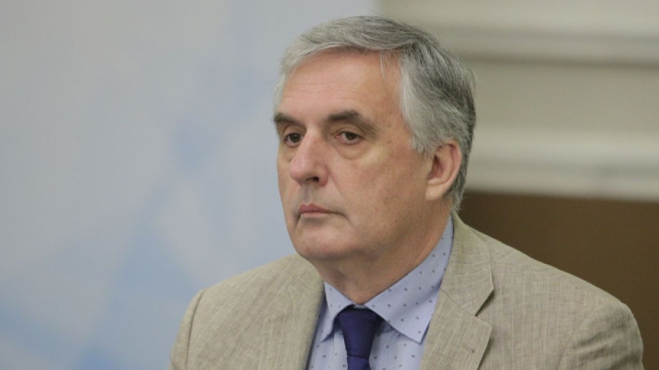 Това коментира пред БНР бившият външен министър Ивайло Калфин за