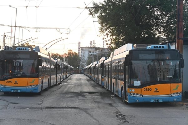 Наземният градски транспорт в София ще работи утре  Това съобщи Георги