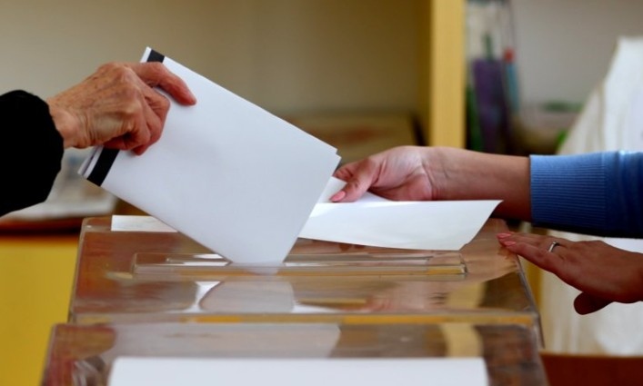 Няма и сериозна динамика в оценката за работата на основните