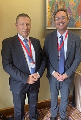 И ф главен прокурор Борислав Сарафов е на посещение в Будапеща където участва