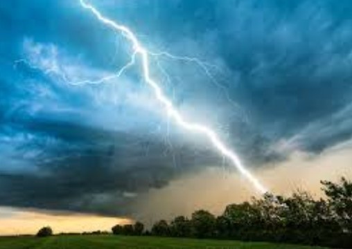 Оранжев и жълт код за интензивни валежи обяви Националният институт