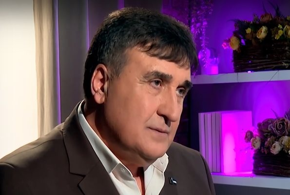 Най яркият спомен на певеца Веселин Маринов от празненствата на 24 май са