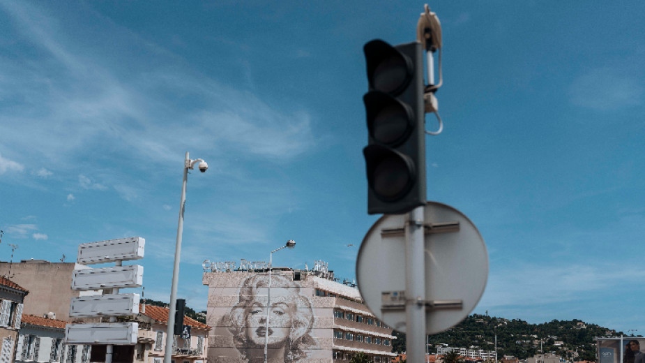 Саботаж е причината за спирането на тока в Кан заяви