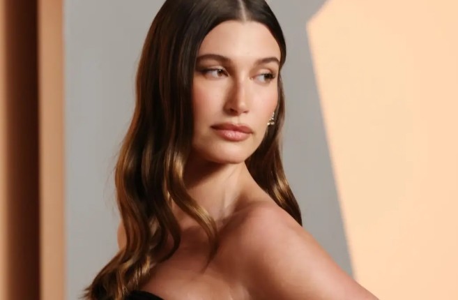 Хейли Бийбър официално продаде своята козметична марка Rhode на американската