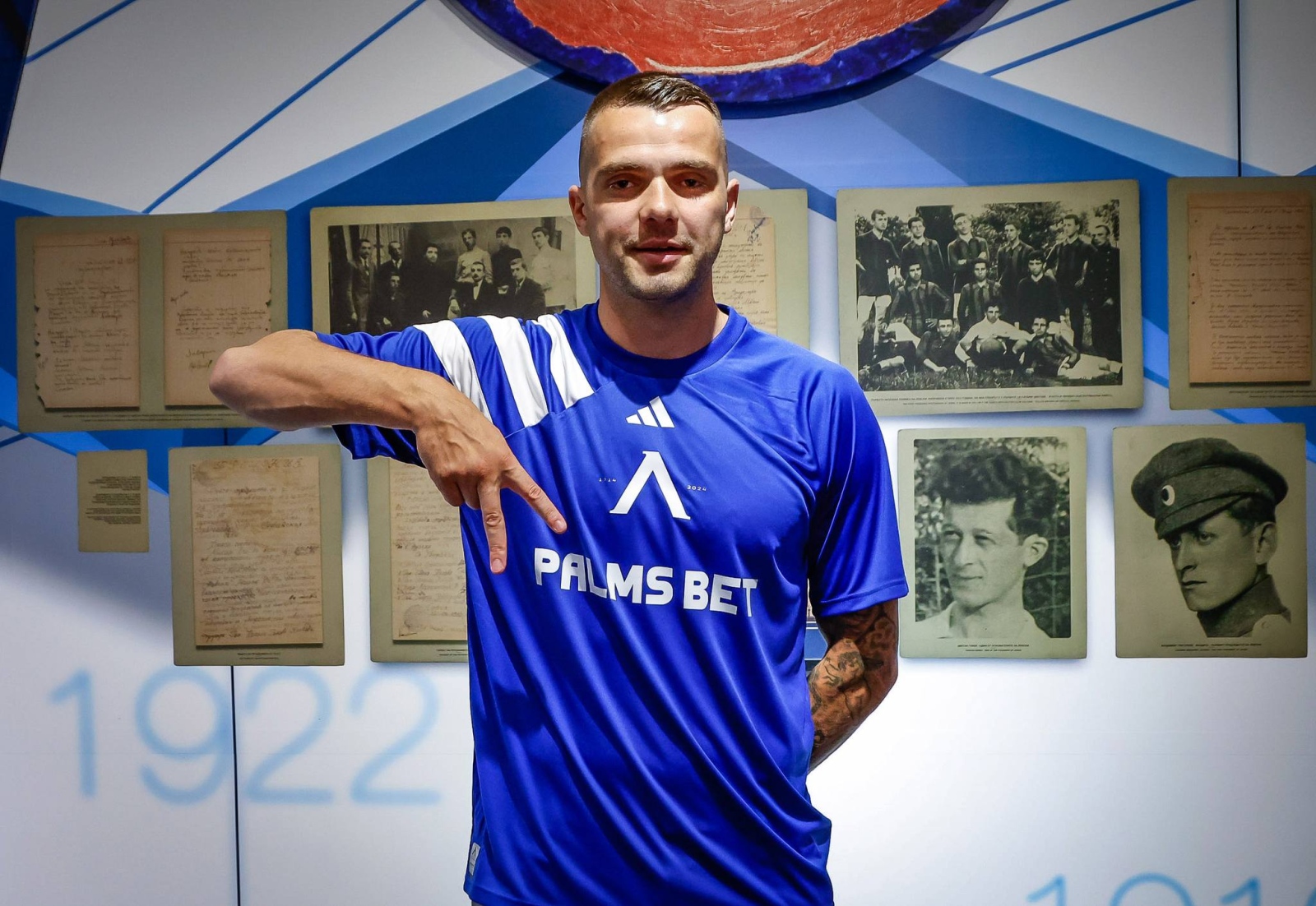 Нападателят на Левски Алекс Колев може да премине в Черно