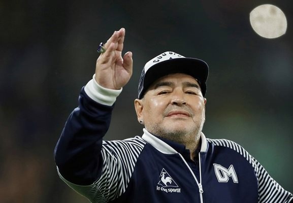 Процесът за смъртта на Диего Марадона бе прекратен след като