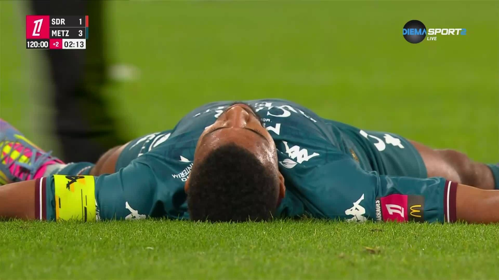 Футболистите на Метц се класираха за Лига 1 след като