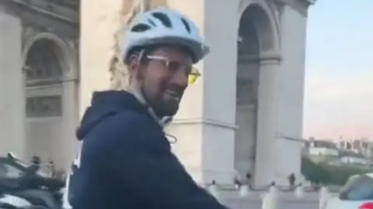 Сръбският тенисист Новак Джокович заяви че карането на велосипед из