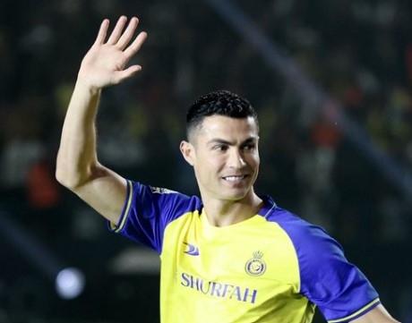 40 годишният португалски нападател на Ал Насър Кристиано Роналдо продължи договора си