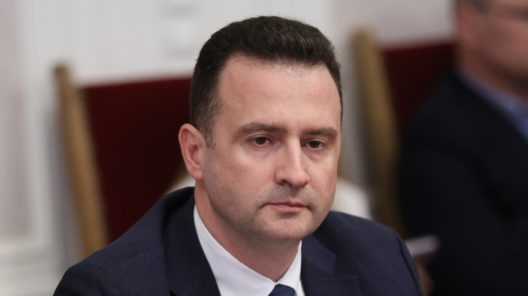 Разбирам притесненията на българските граждани но трябва да успокоим обществото