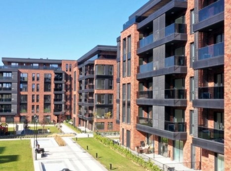 Ние пазаруваме имотите в евро откакто то е прието Преди