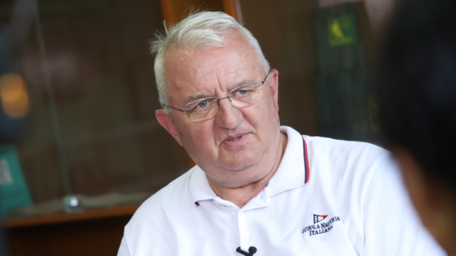 Отиваме към по добре Туризмът работи с евро години наред Тази психологическа