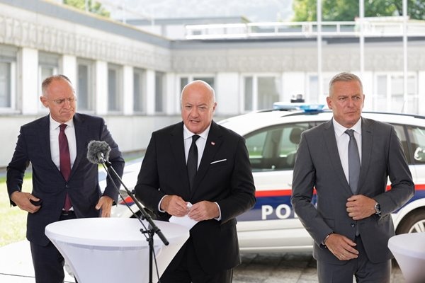 Федералният канцлер на Австрия Кристиан Щокер министърът на вътрешните работи