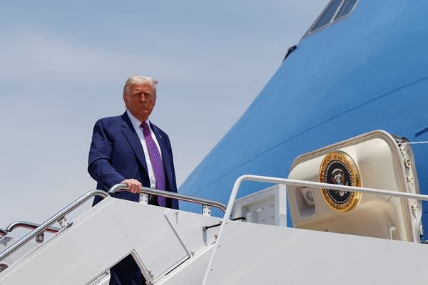 Президентът на САЩ Доналд Тръмп излезе с предупреждение към гражданите на Америка