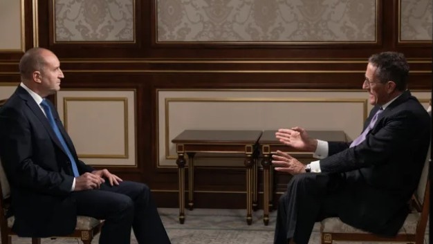 Може би съм старомоден но силно вярвам в демокрацията с