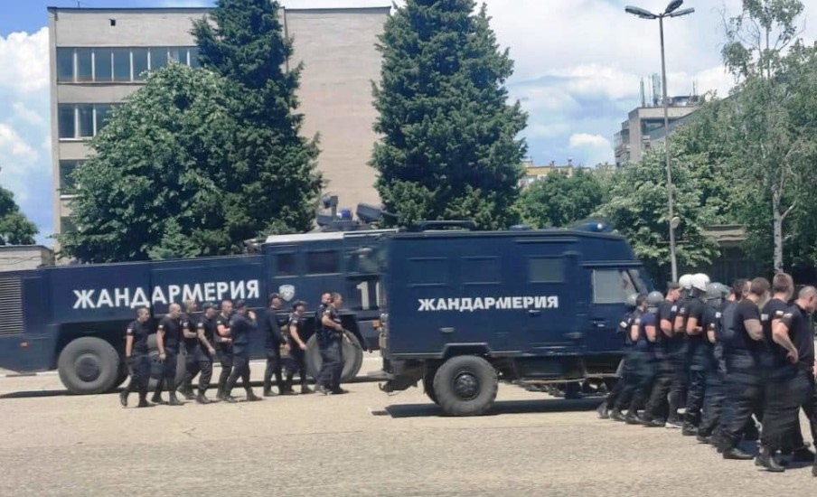 Още в понеделник към Главна дирекция Жандармерия специални операции и