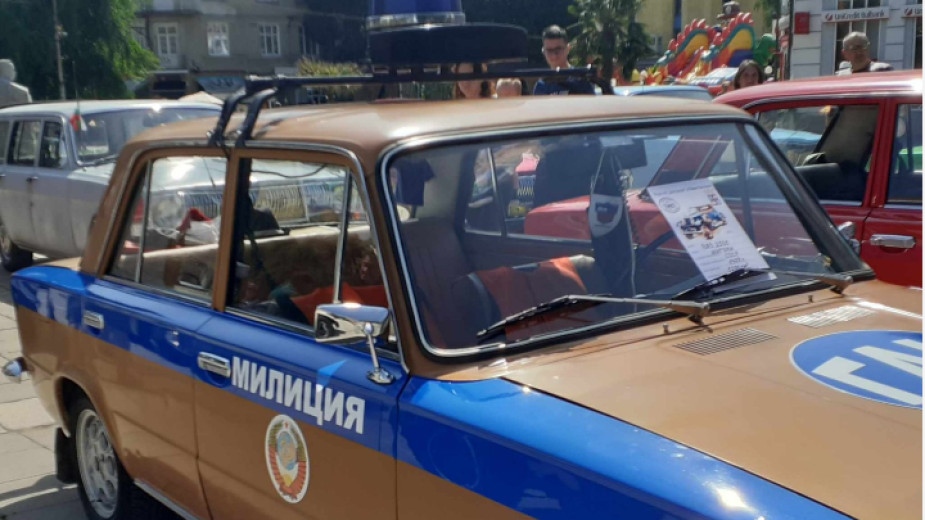 Могъщи както ги наричат самите им собственици колекционери модели коли