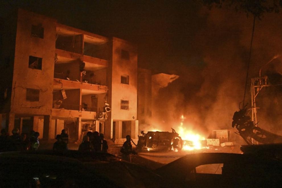 И в неделя вечер продължи размяната на удари между Израел