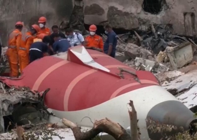 В Индия откриха и втората черна кутия от самолета който