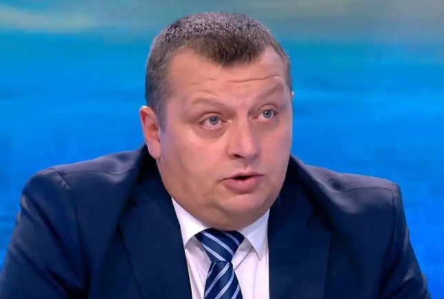 Все още не се знае къде е прокурорският син Васил