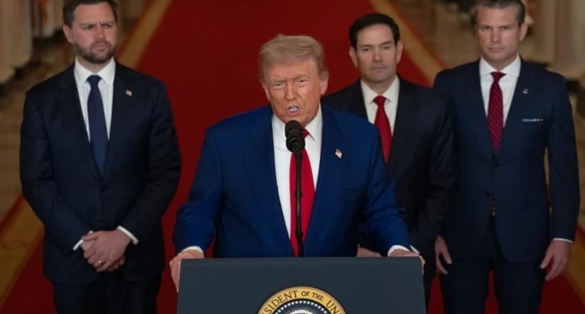 В социалната си мрежа Truth Social той разкритикува част от