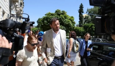 Заместник кметът на София Никола Барбутов беше изведен с полиция за