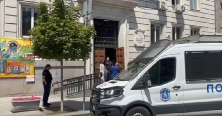 Записът на разговора между заместник кмета на София Никола Барбутов и