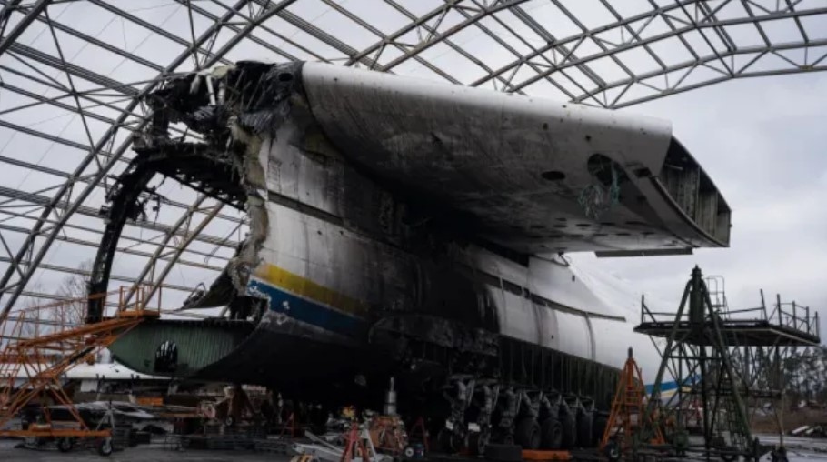 Украйна е нанесла удар по летище с руска тактическа авиация