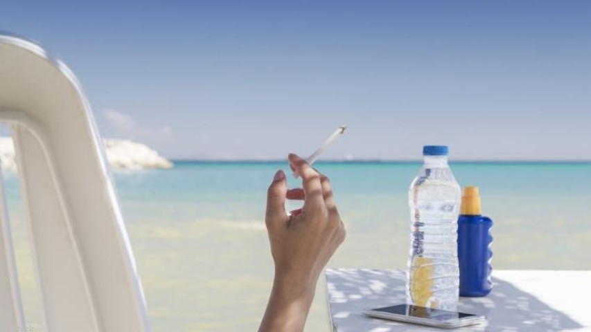 Край на стереотипа за парижани които държат цигара в ръка