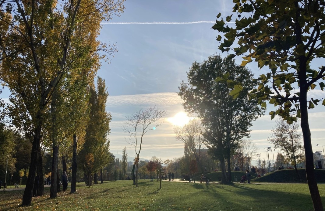 Ще бъде предимно слънчево с временни увеличения на облачността над