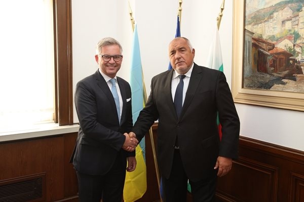 Лидерът на ГЕРБ Бойко Борисов се е срещнал с еврокомисаря по вътрешните