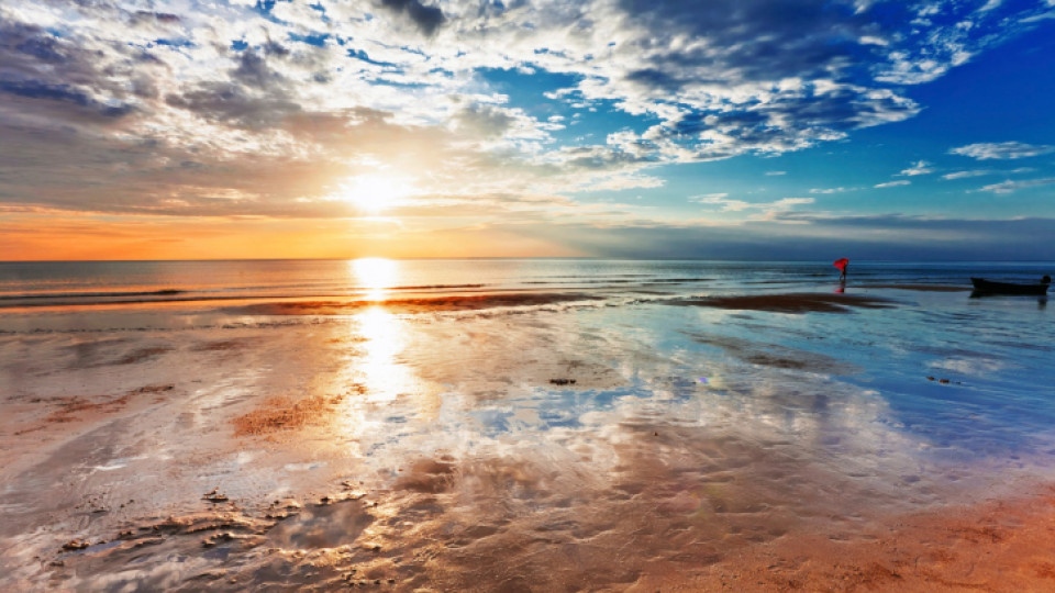 На всеки 30 юни срещу 1 юли големи групи хора