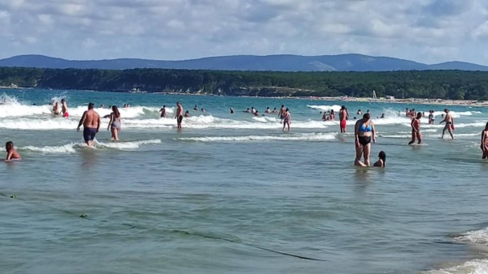 Морето става по бурно и по често се наблюдава явлението мъртво вълнение