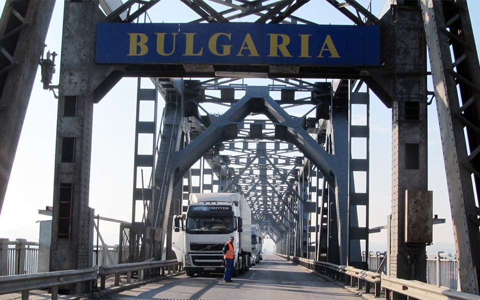 От полунощ отпаднаха граничните проверки по българо румънската граница съобщи бТВ При