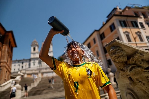 Двама души загубиха живота си във Франция заради здравословни усложнения