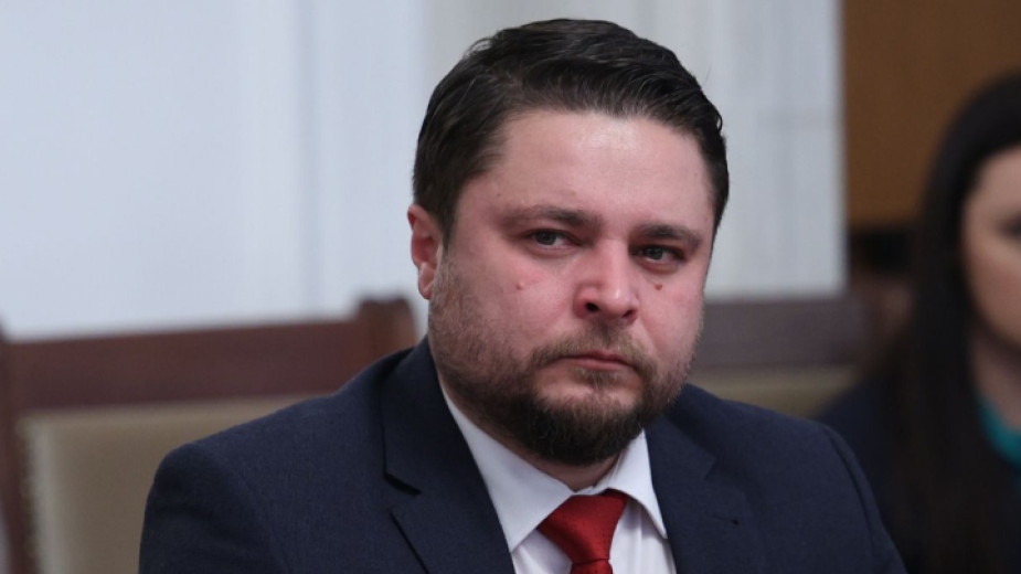 Още един депутат напусна ПГ на Алианса за права и