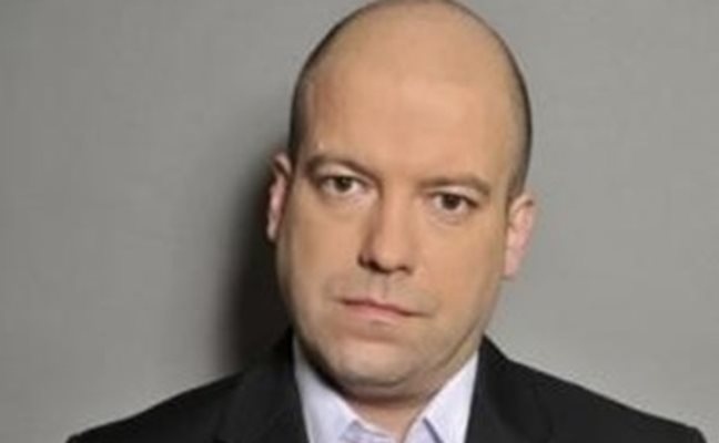 Писателят сценарист и водещ Иво Сиромахов направи  коментара вероятно по